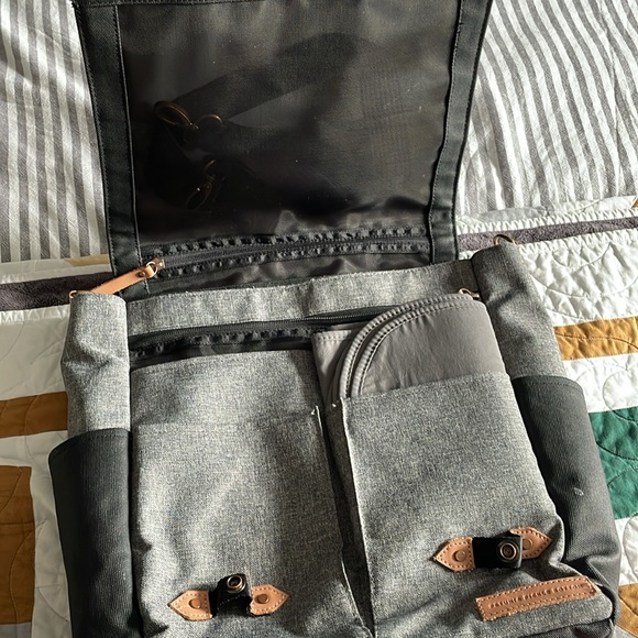 Petunia Pickle Bottom Bag - Picture 2 of 4